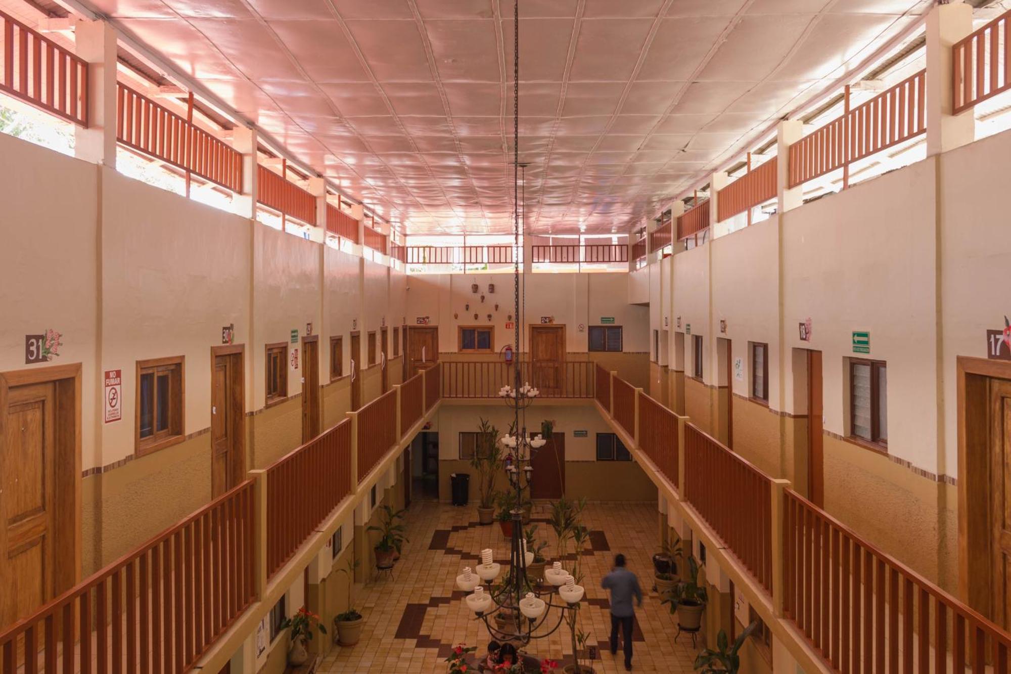 Hotel Cervantino Tapachula Bagian luar foto