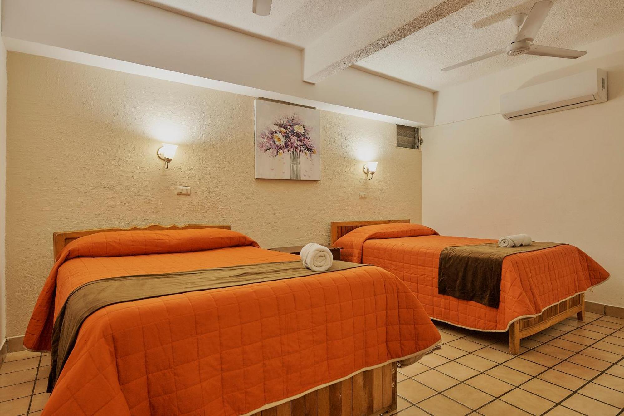 Hotel Cervantino Tapachula Bagian luar foto