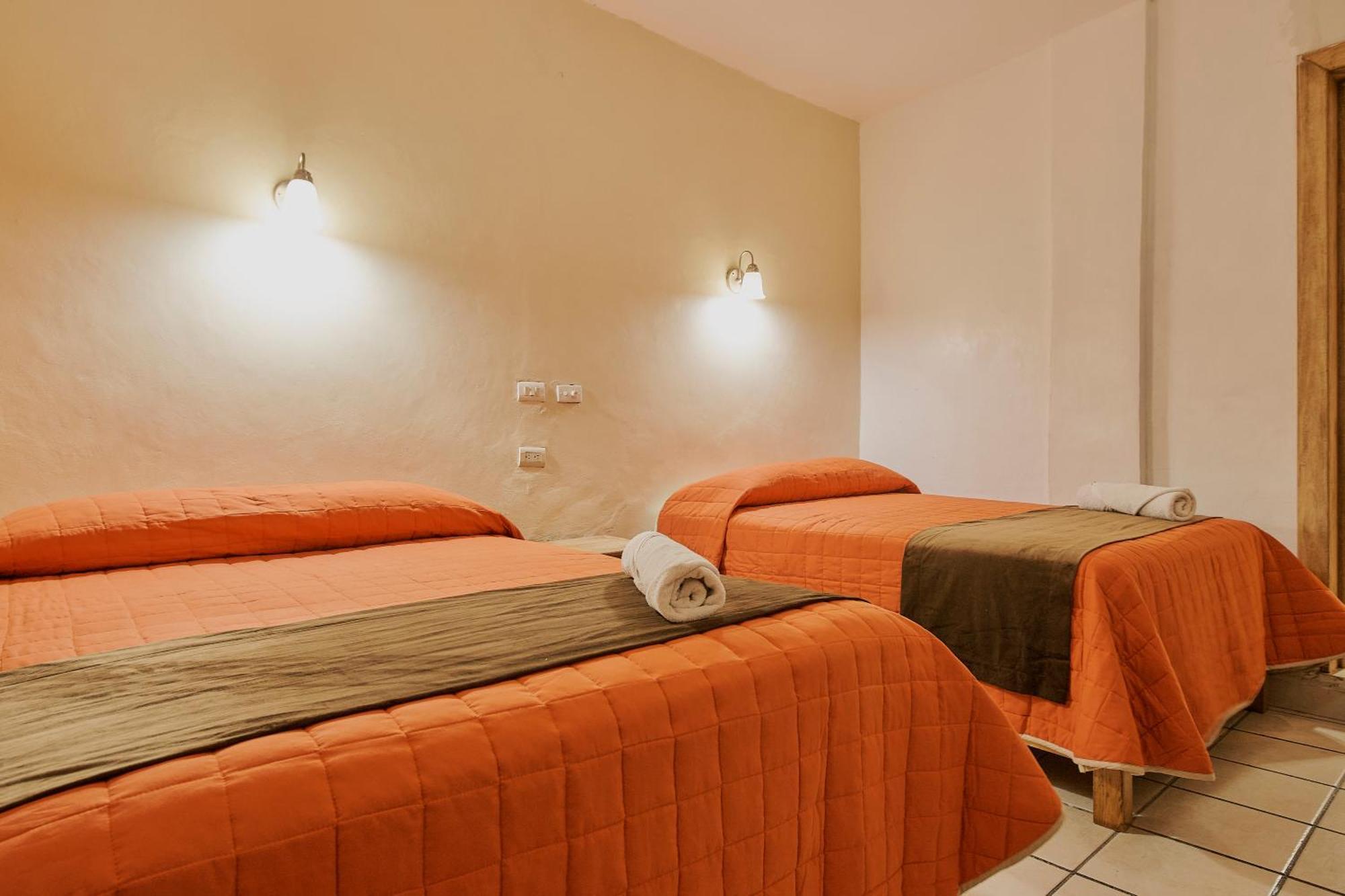 Hotel Cervantino Tapachula Bagian luar foto