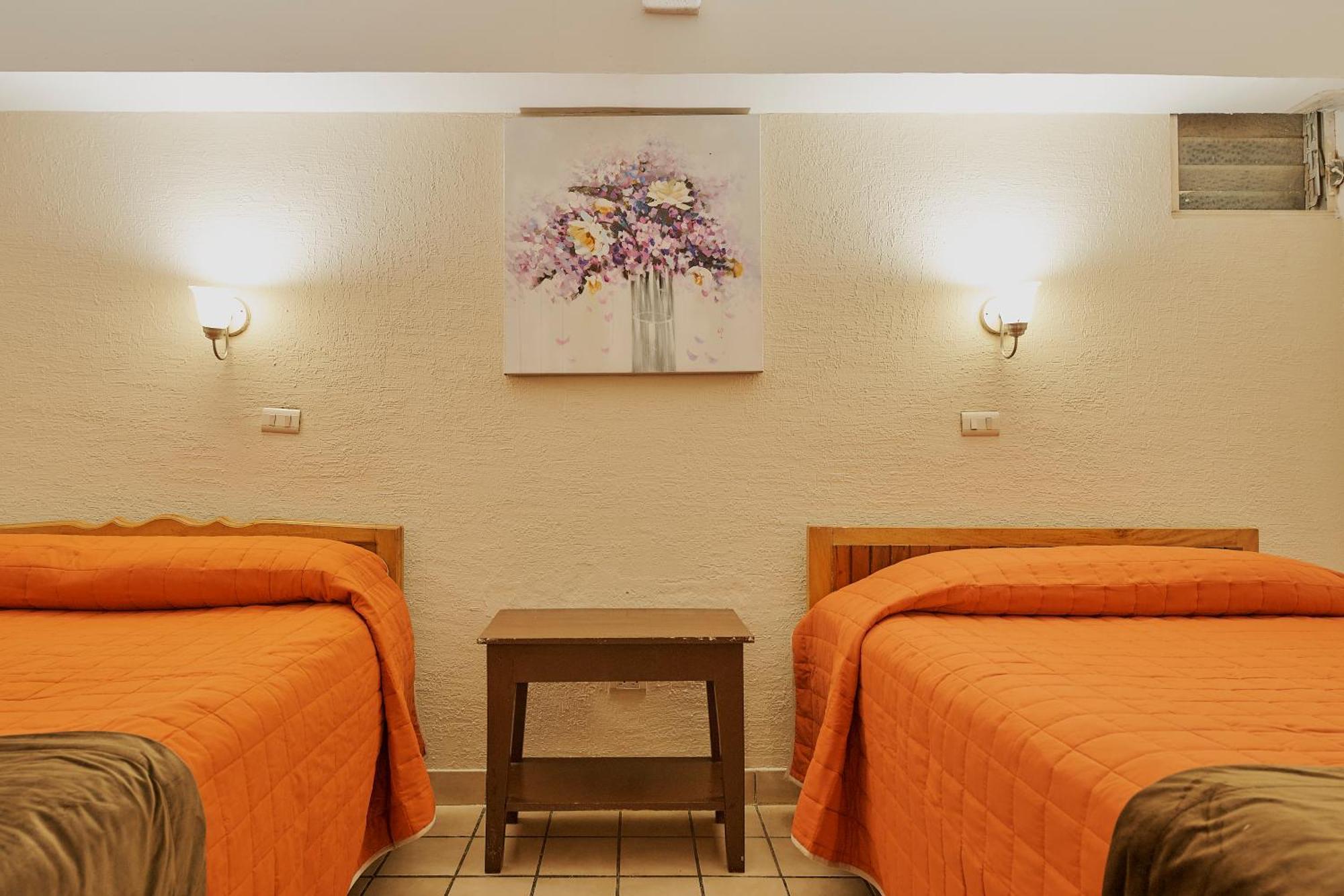 Hotel Cervantino Tapachula Bagian luar foto