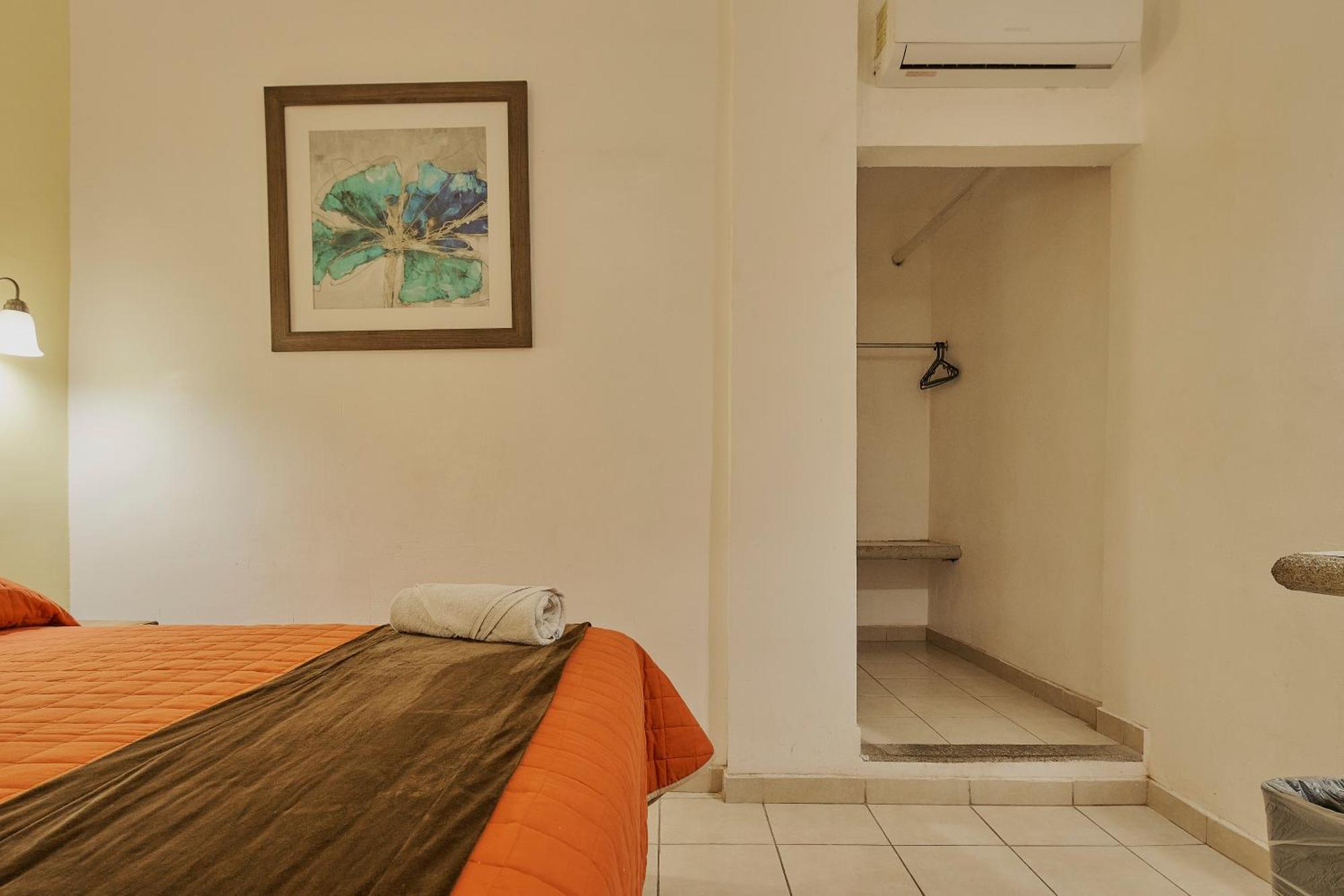 Hotel Cervantino Tapachula Bagian luar foto
