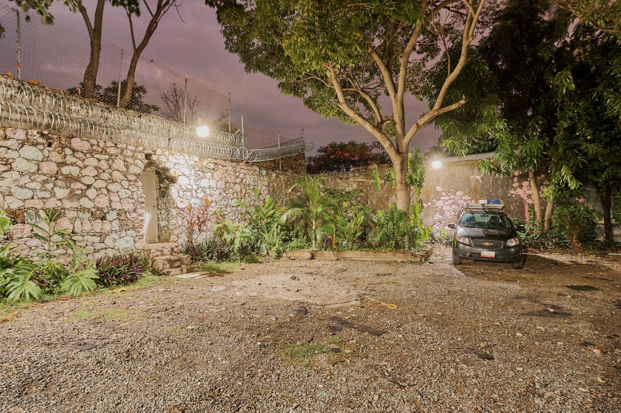Hotel Cervantino Tapachula Bagian luar foto